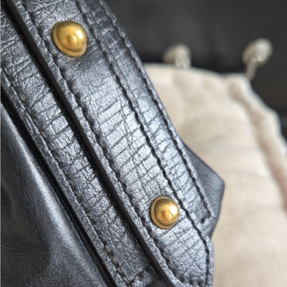 Gucci Elegant Black Leather Hobo Handbag - Picture 11 of 15